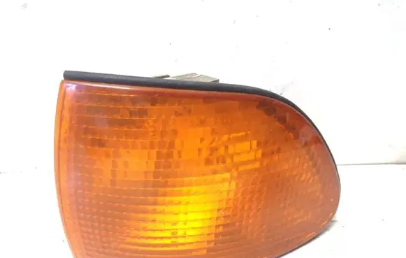 BMW 7 E38 Front indicator light 63138352135
