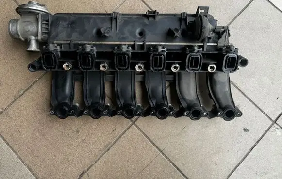 BMW 5 E39 Intake manifold 7789247 7789287 7789329