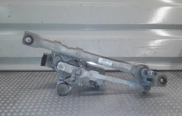 Toyota Aygo AB10 Front wiper linkage and motor 53565002