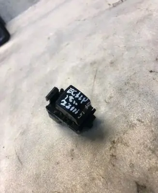 Mitsubishi Eclipse Cross Electric window control switch 8608a320