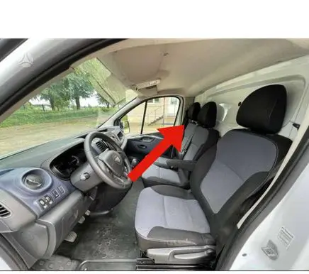 Opel Vivaro Front seatbelt 