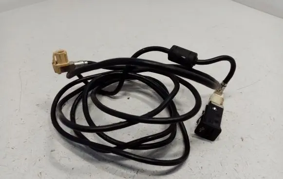 BMW 7 F01 F02 F03 F04 USB socket connector 61319167196 84109237656 61319230112
