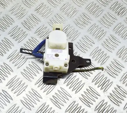 Dodge Stealth Air flap motor/actuator MB439125 CAA501A087