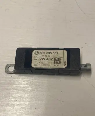 Volkswagen PASSAT B6 Antenna control unit 3C9035552 12012400