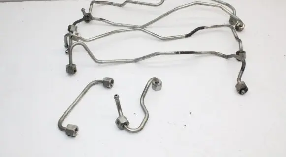 Subaru Outback (BS) Fuel line pipe
