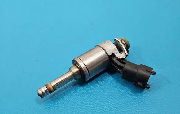 Maserati Quattroporte Fuel injector 0261500427 IMPRK1535499