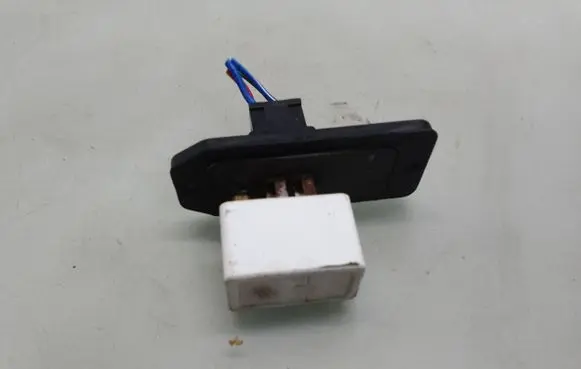 Heater blower motor/fan resistor