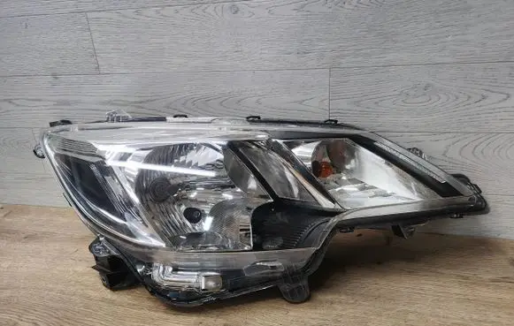 Mitsubishi Space Star Headlight/headlamp 8301D446