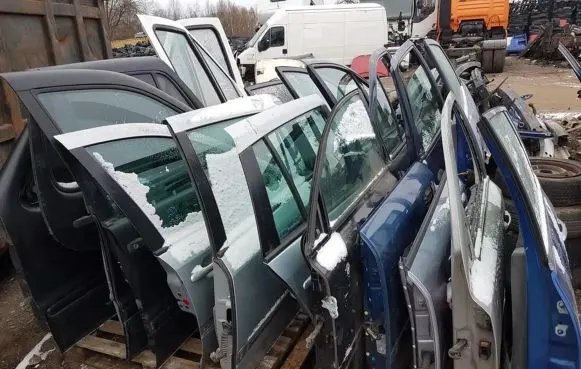Audi A4 S4 B6 8E 8H Rear door melynos