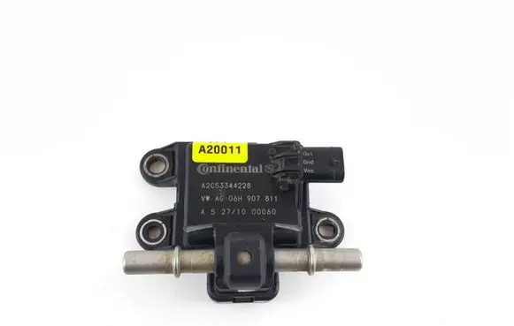 Volkswagen PASSAT B7 Fuel injection pump control unit/module 06H907811 A2C53344228