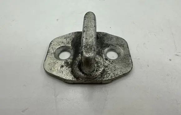 Mercedes-Benz Sprinter W907 W910 Front door lock loop/hook striker A9067200004 A1BR0