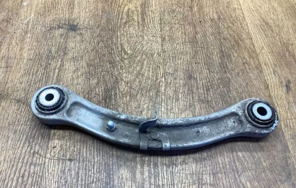 Volkswagen Touareg II Rear control arm 7L0505375A