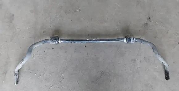Toyota RAV 4 (XA40) Front anti-roll bar/sway bar