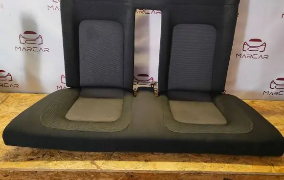 Volkswagen New Beetle Second row seats 1Y0885375