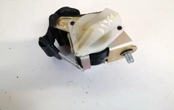 Middle seatbelt (rear)