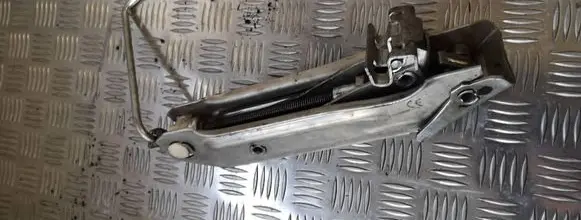 Audi A4 S4 B6 8E 8H Lift Jack 8l0011031a