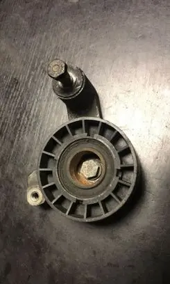 BMW 7 E38 Generator/alternator belt tensioner 1715615
