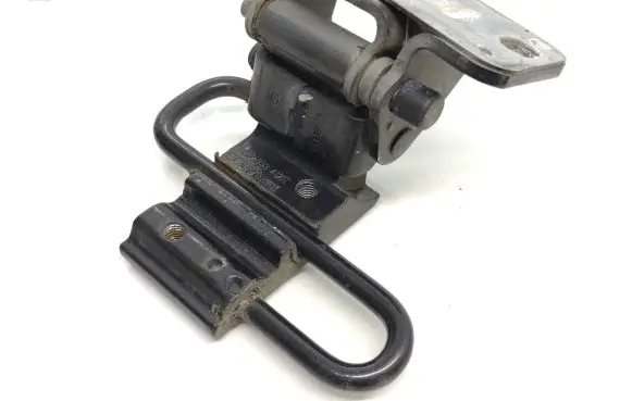 Audi A6 Allroad C6 Rear door upper hinge 8e0833412e A046572