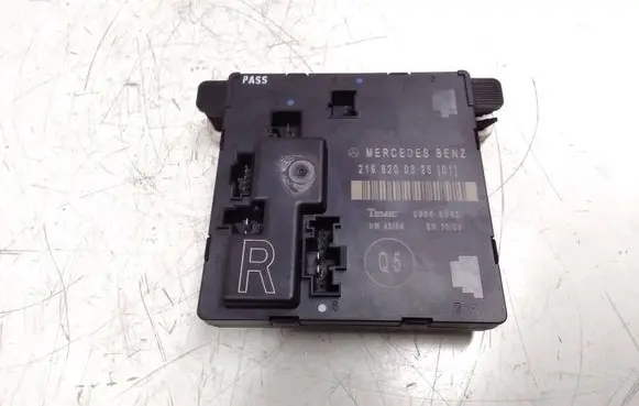 Mercedes-Benz CLS C219 Door control unit/module 2198200326