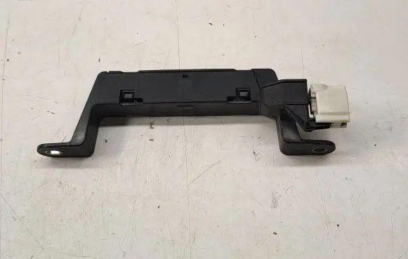 Toyota Avensis T270 Keyless system antenna 8999730070