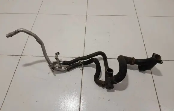 Land Rover Discovery Sport Engine coolant pipe/hose NOCODE