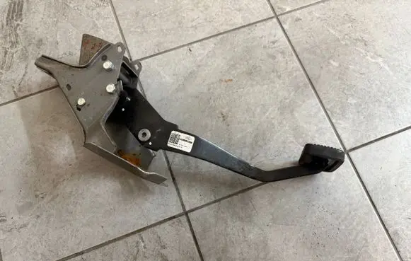 Ford Ranger IV Brake pedal MB3C2L388CE