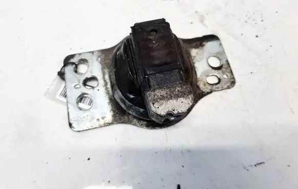 Nissan Primera Engine mount bracket 