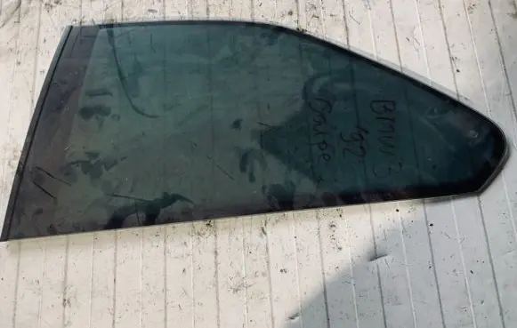 BMW 3 E36 Rear side window