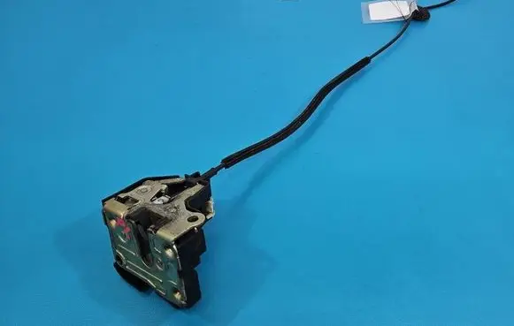 Renault Clio II Front door lock IMPRK1563502