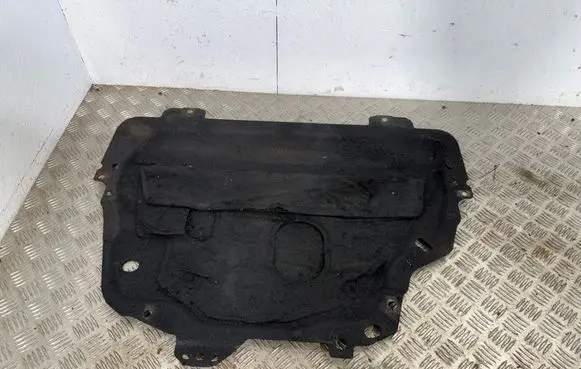 Land Rover Freelander 2 - LR2 Engine splash shield/under tray