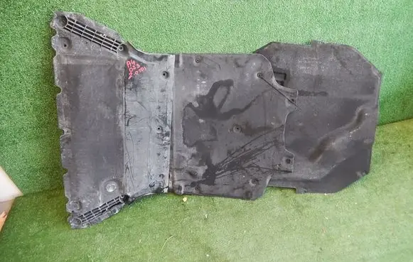 Audi A4 S4 B9 8W Engine splash shield/under tray