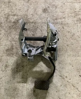Opel Vectra C Brake pedal 24401375
