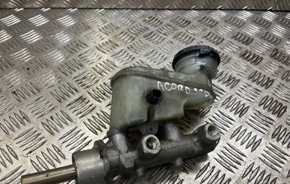 Honda Accord Master brake cylinder