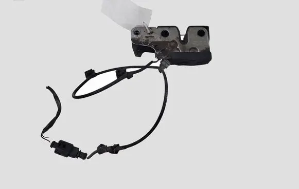 Volkswagen PASSAT B7 Engine bonnet/hood lock/catch 3C1823503G