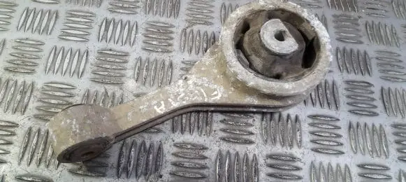 Ford Fiesta Engine mount bracket 96fb6p082ad 96fb-6p082-ad