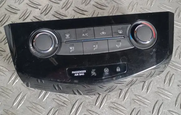 Nissan Qashqai Air conditioner control unit module 275004EM0A 275204EM2A E4L03771