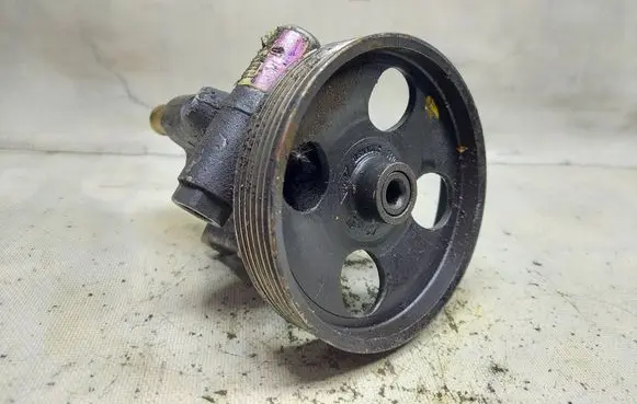 Renault Espace IV Power steering pump 26054891