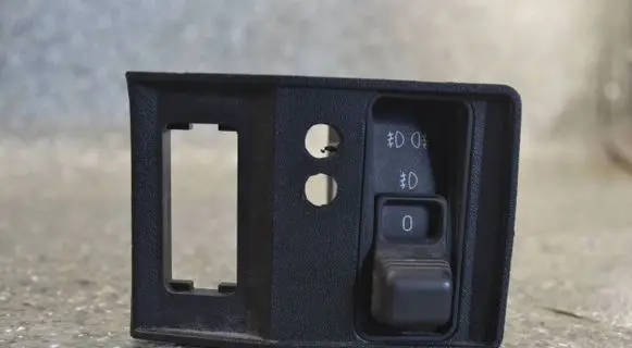 BMW 5 E34 Fog light switch 8110498 61318351239