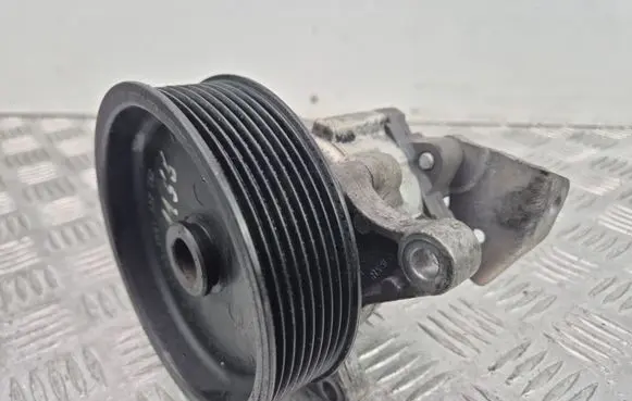 Mercedes-Benz S W221 Power steering pump A0044668901 7693955231