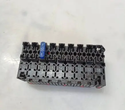 Mercedes-Benz E W210 Fuse box set 0015458401 14566 17872
