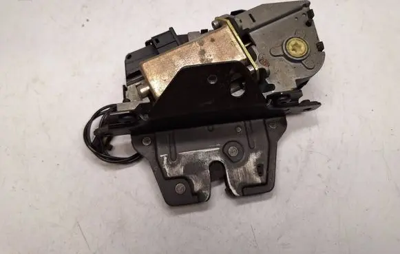 BMW X5 E53 Tailgate/trunk/boot lock/catch/latch 7111008 51247111008