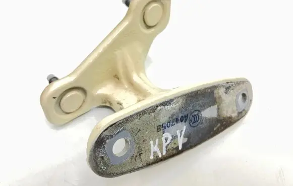 Mercedes-Benz E W212 Front door upper hinge A047058
