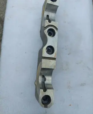 Mercedes-Benz CLA C117 X117 W117 Camshaft holder A2700510402