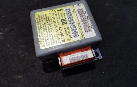 Mitsubishi Carisma Airbag control unit/module mb954199