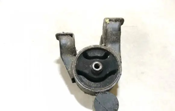 KIA Ceed Engine mount bracket