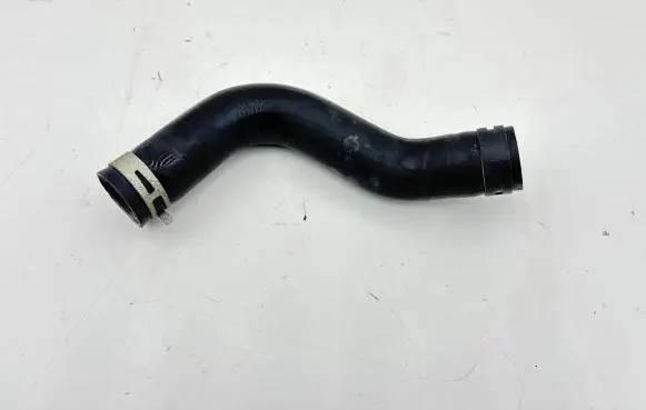Subaru Outback (BT) Engine coolant pipe/hose
