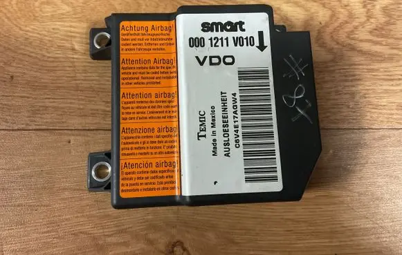 Smart ForTwo I Airbag control unit/module 0001211V010