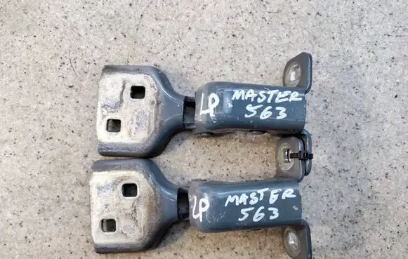 Renault Master III Front door lower hinge 