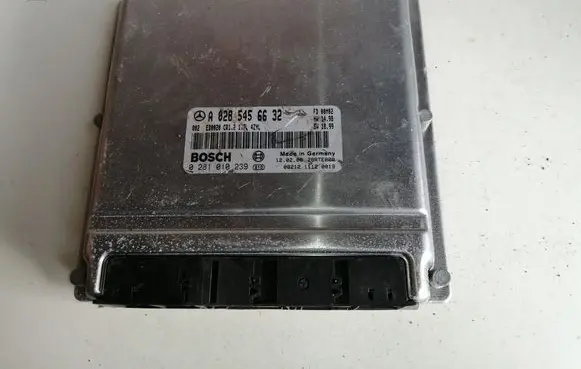 Mercedes-Benz A W168 Engine control unit/module A0285456632 0281010239