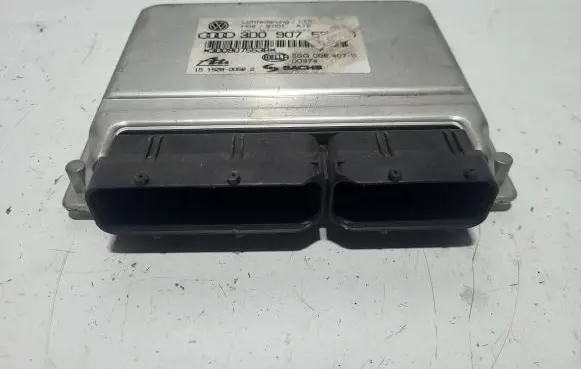Volkswagen Phaeton Engine control unit/module 15152800582 3D0907577 5SG00840711